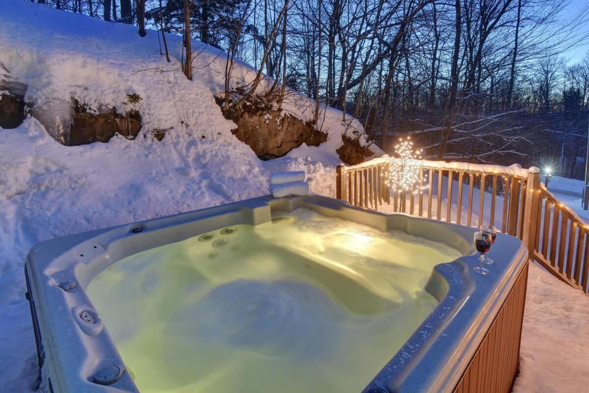 Chic Familiale, Relaxant Avec Spa En Montagnes Labelle Экстерьер фото