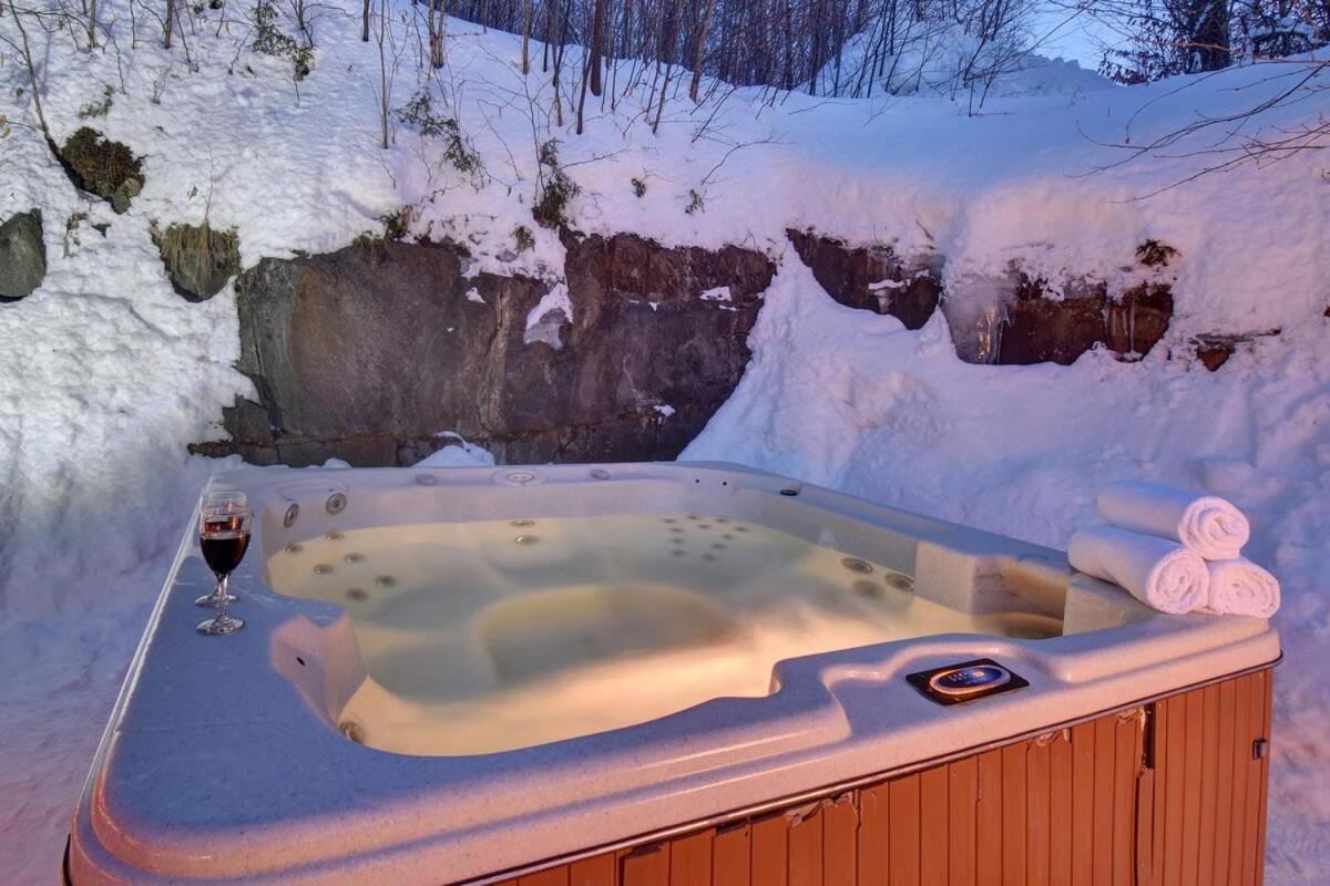 Chic Familiale, Relaxant Avec Spa En Montagnes Labelle Экстерьер фото